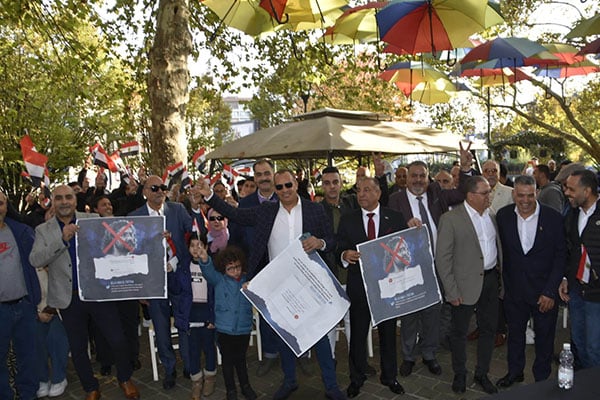 وقفة مصرية في إيطاليا تأييدا للرئيس السيسي