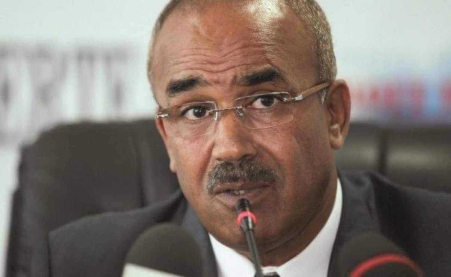 الحكم على رئيس وزراء الجزائر الأسبق نور الدين بدوي بالسجن 4 سنوات في قضايا فساد