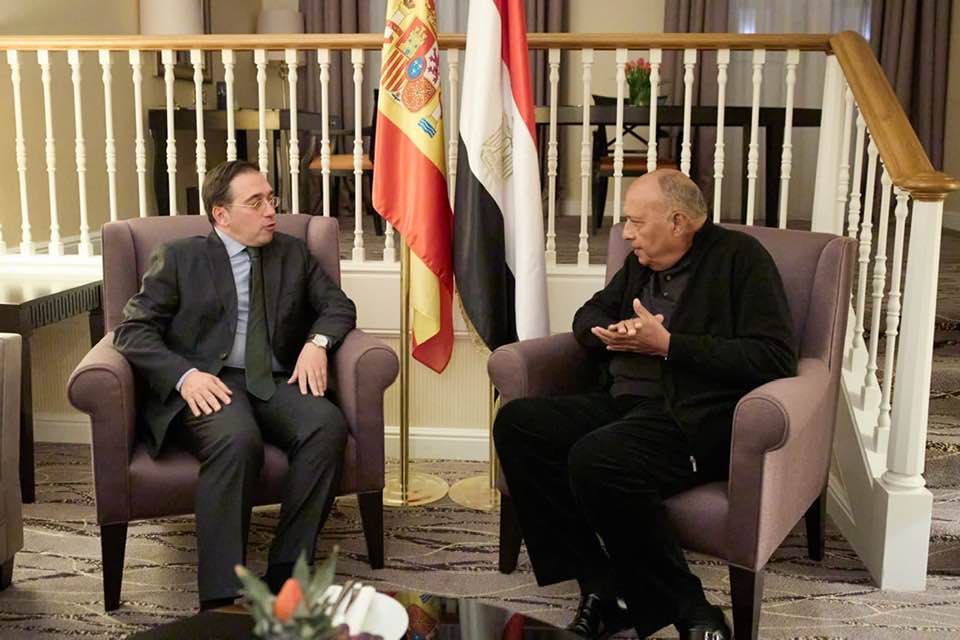 “شكري” يبحث ووزير خارجية إسبانيا ضرورة وقف الحرب على غزة