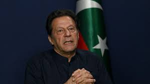 الحكم على رئيس الوزراء الباكستاني السابق عمران خان وزوجته بالسجن 7 سنوات