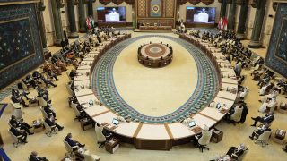 اليوم.. بغداد تشهد انطلاق القمة العربية الـ(34) والتنموية الخامسة