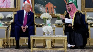 الرئيس الأمريكي وولي العهد السعودي يوقعان اتفاقية شراكة إستراتيجية