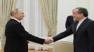 بوتين خلال لقائه مع عراقجي: العدوان غير المبرر على إيران لا أساس له