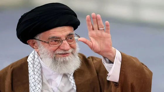 “خامنئي” ينقل صلاحيات واسعة من الحكم إلى الحرس الثوري الإيراني