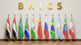 قمة “بريكس”.. نحو نظام عالمي متعدد الأقطاب وكسر الهيمنة الغربية