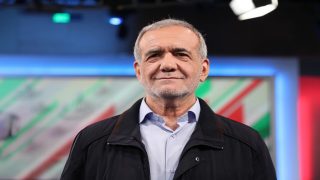 إيران تعلق “رسميا” رقابة وكالة الطاقة الذرية على منشآتها النووية.. الأسباب والتداعيات