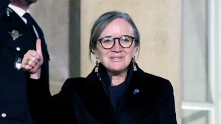 رئيسة الحكومة التونسية تدعو إلى حرية التنقل في الفضاء الفرنكوفوني