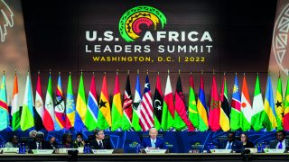 مخرجات القمة الأمريكية الإفريقية تتأرجح بين فجوة التوقعات ومعضلة المصداقية