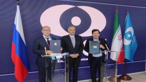 روسيا وإيران توقعان اتفاقا لبناء 4 وحدات للطاقة النووية بقيمة 25 مليار دولار