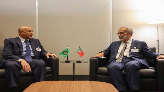 الأمين العام لمجلس التعاون الخليجي ووزير خارجية البرتغال يبحثان تعزيز العلاقات