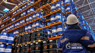 أسواق الطاقة تشتعل… أسعار النفط تقفز بأكثر من 1% بفعل القلق من الإمدادات الروسية