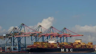 ارتفاع التبادل التجاري بين ليبيا وفرنسا إلي أكثر من ملياري يورو سنويا