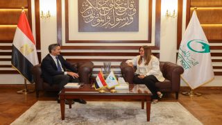 “البريد المصري” و”فيزا العالمية” يبحثان تطوير الخدمات المالية والحلول التكنولوجية المبتكرة للعملاء