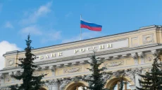 المركزي الروسي يخفض أسعار صرف الدولار واليورو واليوان مقابل الروبل