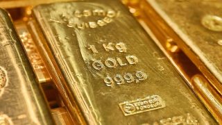 الذهب يواصل مكاسبه ويسجل أعلى مستوى في ثلاثة أسابيع