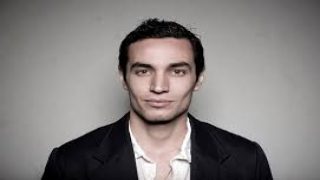 الفنان الفلسطيني آدم بكري يروي مسيرته ووصوله إلى العالمية في مهرجان القاهرة السينمائي