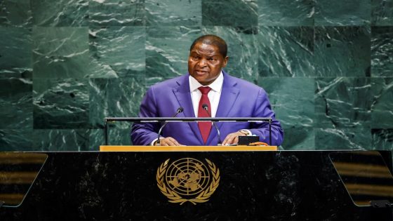 محكمة في إفريقيا الوسطى تسمح لرئيسي وزراء سابقين بالترشح ضد تواديرا