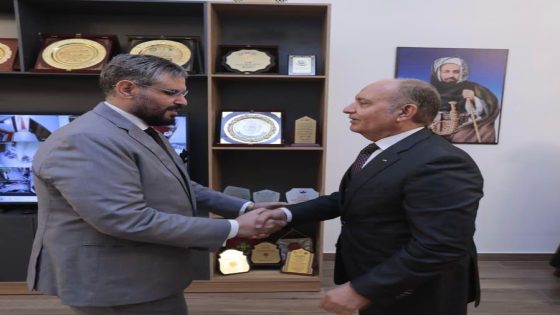 مندوب الأردن لدى “الجامعة العربية” يقدّم التعازي في وفاة رئيس أركان الجيش الليبي ورفاقه