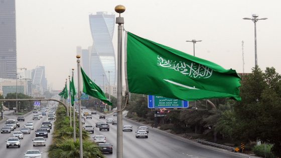 السعودية تدعو لوقف التصعيد في حضرموت والمهرة وتؤكد دعم الحل السياسي الشامل في اليمن