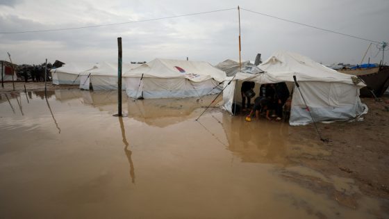 9 وفيات بانهيارات وغرق إثر المنخفض الجوي في غزة