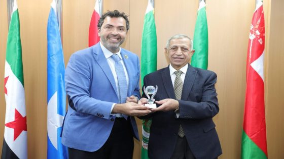 رئيس “الأكاديمية العربية” يتسلم أرفع وسام عالمي من المجلس الدولي للمشاريع الصغيرة (ICSB)