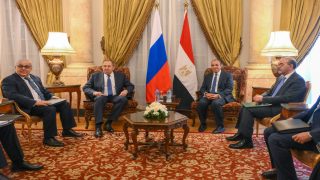 EGYPT, CAIRO - DECEMBER 19, 2025: Russia's Minister of Foreign Affairs Sergei Lavrov and Egypt's Minister of Foreign Affairs Badr Ahmed Mohamed Abdelatty (L-R centre) during a meeting on the sidelines of the Second Ministerial Conference of the RussiaAfrica Partnership Forum. Yevgeny Biytov/POOL/TASS Åãèïåò. Êàèð. Ãëàâà ÌÈÄ ÐÔ Ñåðãåé Ëàâðîâ è ãëàâà ÌÈÄ Åãèïòà Áàäð Àáäåëü Àòû (ñëåâà íàïðàâî) âî âðåìÿ âñòðå÷è â ðàìêàõ Âòîðîé ìèíèñòåðñêîé êîíôåðåíöèè ôîðóìà ïàðòíåðñòâà Ðîññèÿ  Àôðèêà. Åâãåíèé Áèÿòîâ/POOL/ÒÀÑÑ