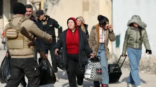 هدنة في أحياء حلب ونقل مقاتلي قسد إلى شرق الفرات وسط تأكيد رسمي على أولوية حماية المدنيين