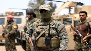 الجيش السوري يدخل مناطق شرق حلب بعد انسحاب “قسد” ومرسوم رئاسي يقرّ حقوق الأكراد