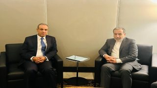 مصر تدعو إلى خفض التصعيد واستئناف الحوار الأميركي–الإيراني