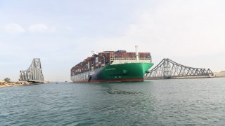 عبور “CMA CGM SEINE” العملاقة لقناة السويس يثبت سيطرة مصر على التجارة العالمية