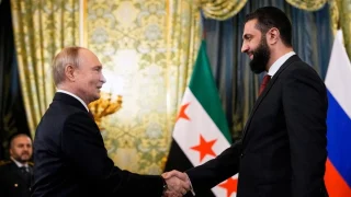 بوتين يلتقي الشرع غدا في موسكو لبحث العلاقات الثنائية وتطورات الشرق الأوسط 