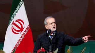 إيران تصعّد لهجتها: اتهامات لواشنطن وتل أبيب وأوروبا مع طرح مبادرة نووية جديدة