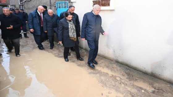 تونس تطلق حملة بيئية واسعة لتنظيف السواحل المتضررة من الفيضانات