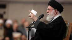 تقرير استخباراتي: “خامنئي” أعد سيناريو هروب في حال خروج الاحتجاجات عن السيطرة