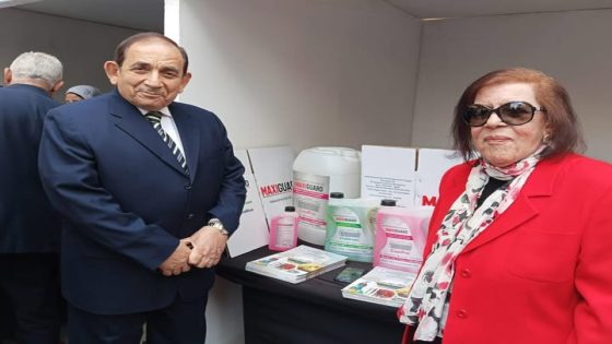 المهندسة فايزة أبو زيد تستقبل الدكتور سيد مشعل وزير الإنتاج الحربي الأسبق بجناح شركتها