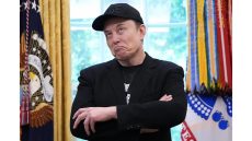 “أوفكوم” البريطانية تفتح تحقيقاً رسمياً ضد إيلون ماسك بسبب خاصية “التعرية” على “X”