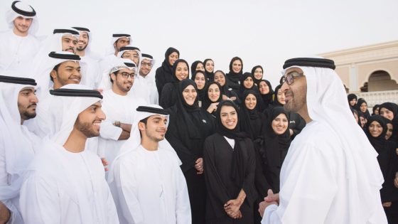 الإمارات تخفض سن الرشد إلى 18 عامًا وتغير قواعد المعاملات المدنية