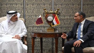 مصر وقطر تشددان على خفض التصعيد واحتواء التوترات الإقليمية