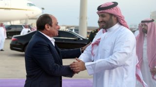 السيسي يصل السعودية في زيارة أخوية لبحث تعزيز العلاقات والتنسيق الإقليمي