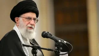 “ضربة غير مسبوقة لطهران: مقتل خامنئي يشعل مرحلة جديدة من التصعيد الإقليمي”