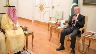 شهباز شريف وفيصل بن فرحان يبحثان تطورات المنطقة على هامش اجتماع إسلام آباد