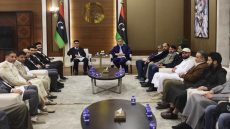 جدل في ليبيا بعد إفطار جمع وزير الداخلية بقادة ميليشيات في الزاوية