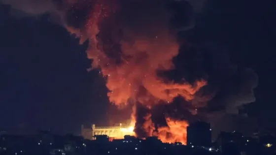 الجيش الإسرائيلي يشن غارات على بيروت بعد إنذار بإخلاء مبانٍ في زقاق البلاط