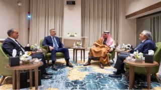 اجتماع رباعي في إسلام آباد لاحتواء تصعيد الشرق الأوسط