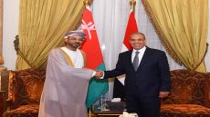 القاهرة ومسقط تشددان على الحلول الدبلوماسية وحماية الأمن الإقليمي