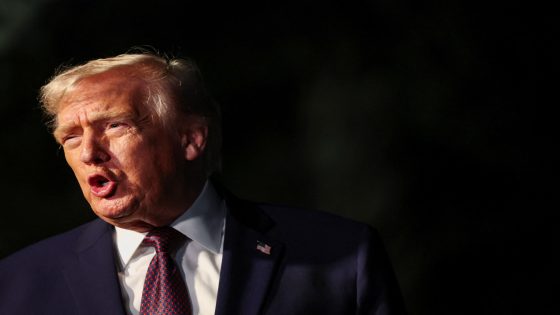 الرئيس الأمريكي دونالد ترامب بالبيت الأبيض في واشنطن العاصمة يوم 19 ديسمبر كانون الأول 2025. تصوير: كيفن موهات - رويترز