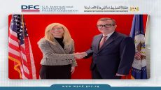 أحمد رستم يبحث في واشنطن دعم الاقتصاد المصري وسط تداعيات التوترات الإقليمية