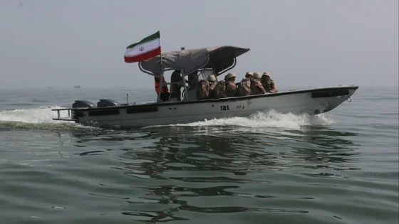 القيادة المركزية الأميركية: مضيق هرمز غير مغلق رغم التهديدات الإيرانية