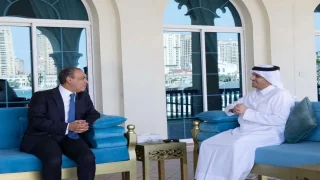 وزير الخارجية يبدأ جولة خليجية من الدوحة لبحث تطورات التصعيد في المنطقة