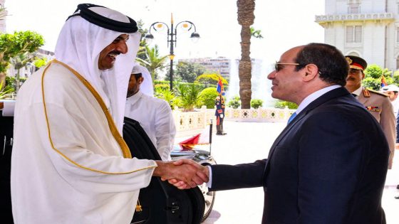 السيسي وتميم يبحثان وقف الحرب والقاهرة تدين الاعتداءات على قطر